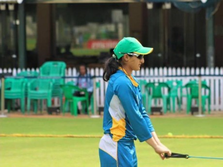 Pakistan Women team practicing in India